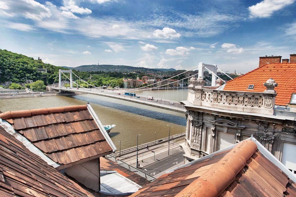 Riverside Flat With King Castle View Budapest Eksteriør bilde